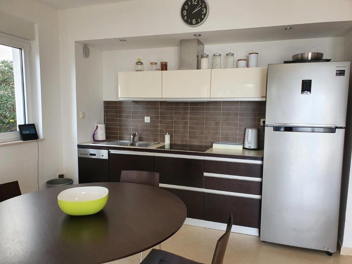 Inas Place Baška Voda Exterior foto