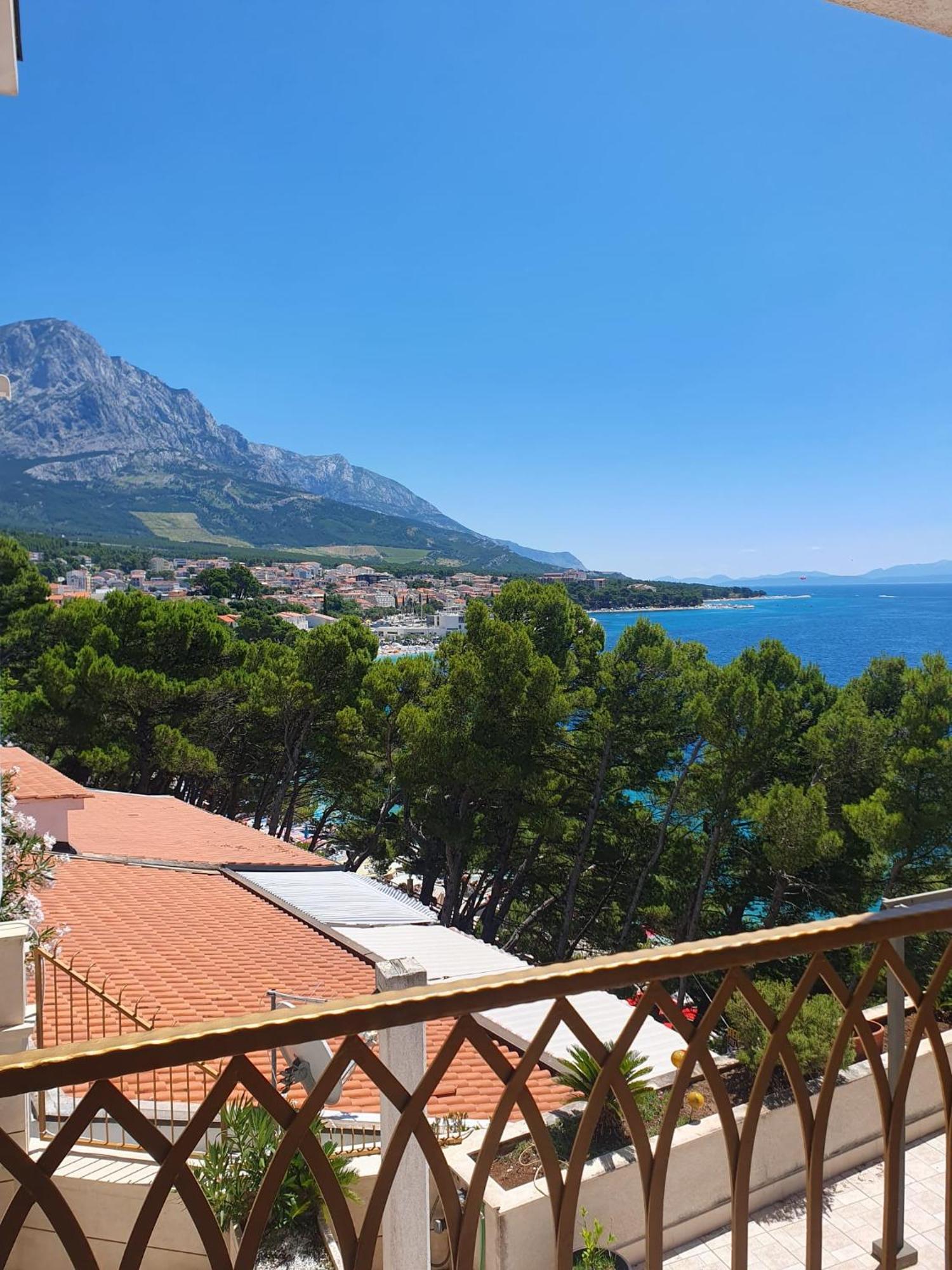 Inas Place Baška Voda Exterior foto