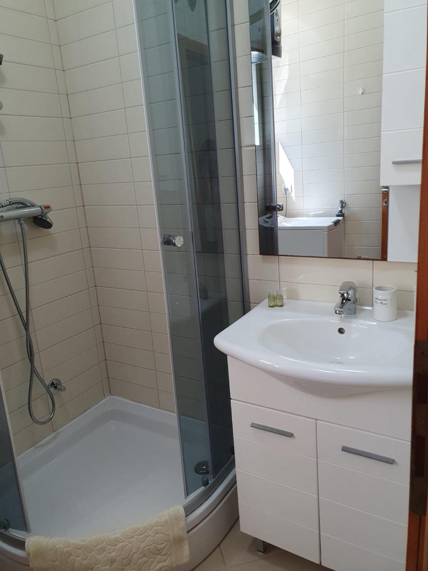 Inas Place Baška Voda Exterior foto