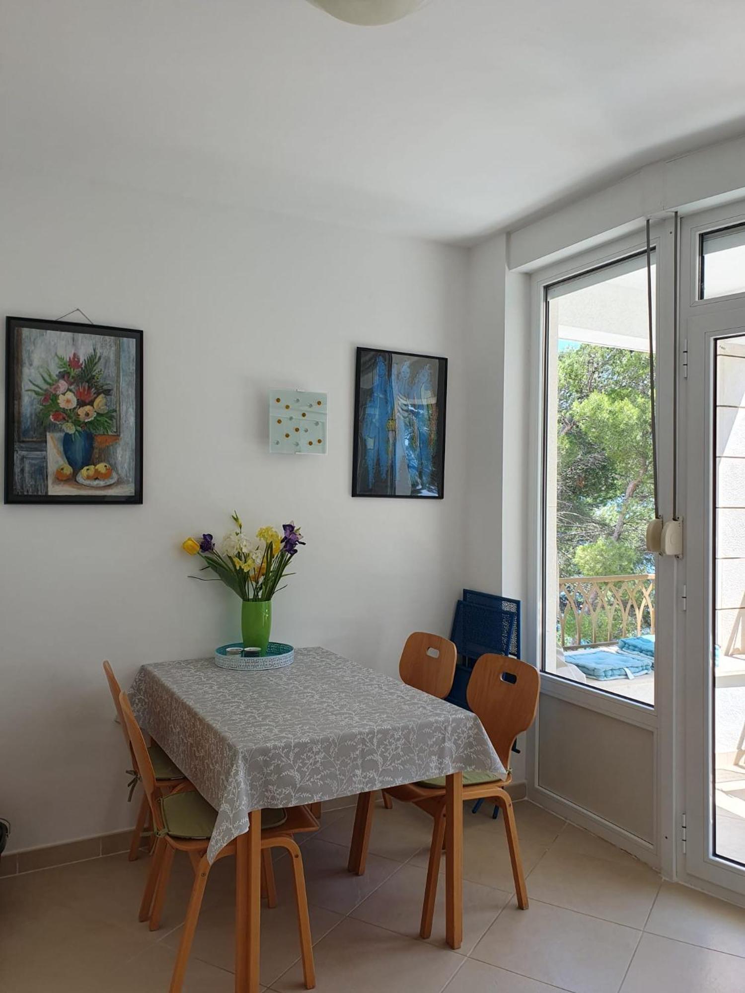 Inas Place Baška Voda Exterior foto